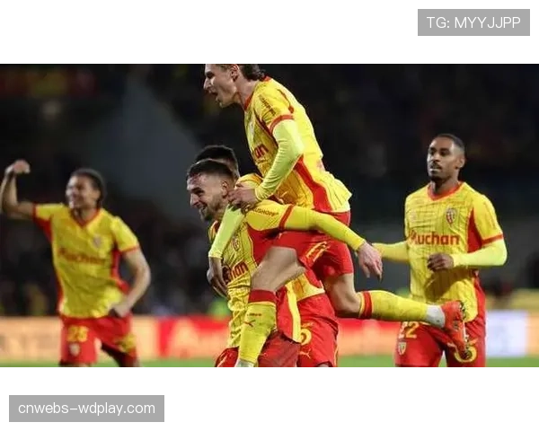 朗斯3-2逆转里昂，赢得三月“争四”关键六分战